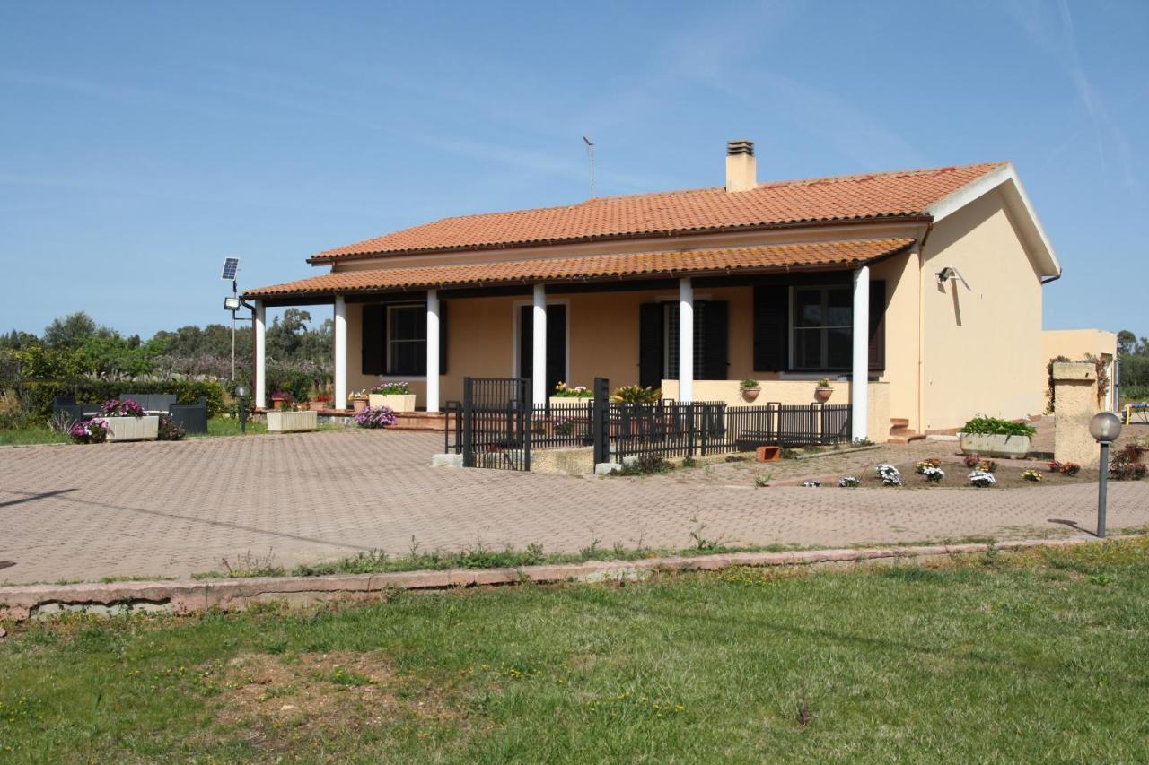 Villa Cabirol フェルティリア エクステリア 写真